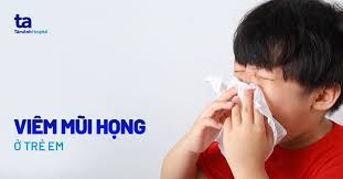 HÌNH BÉ VIÊM HỌNG